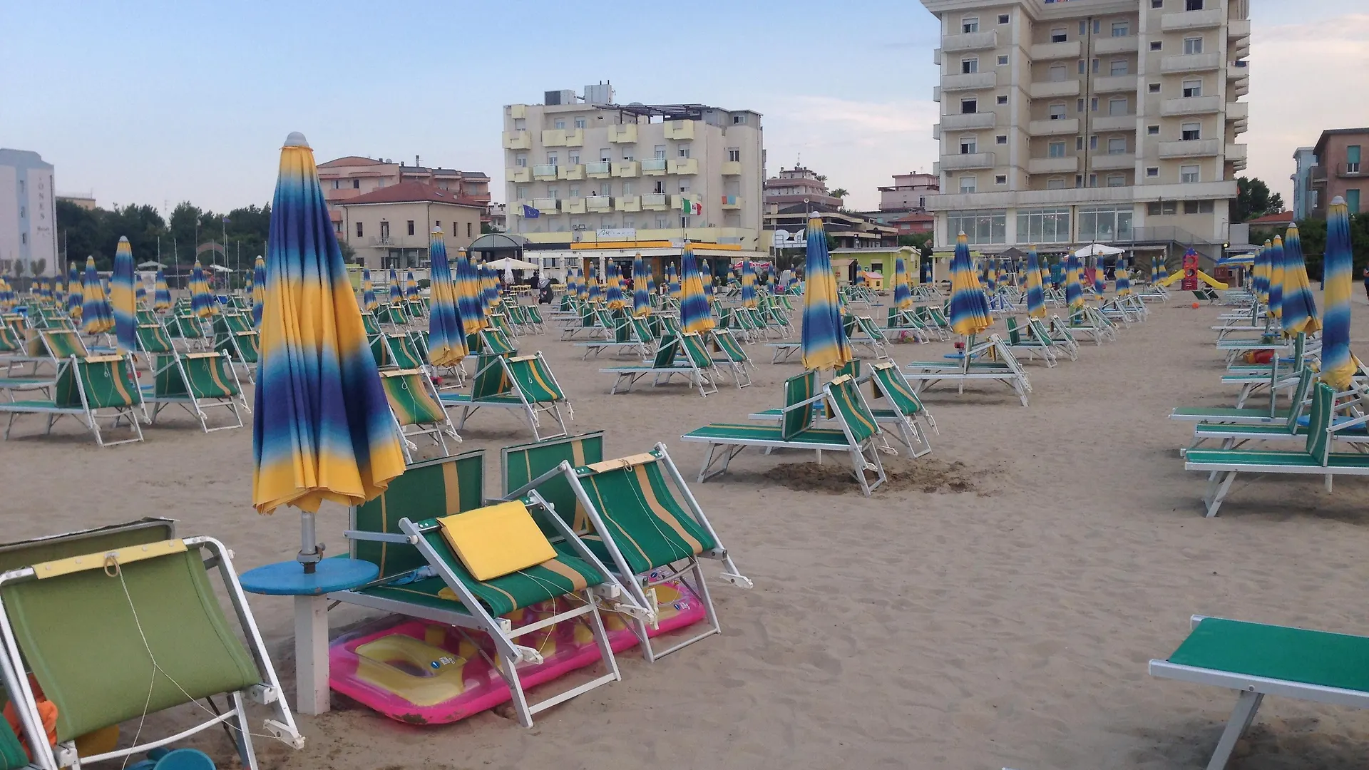Hotel Imperial Beach - Dada Hotels Rimini 4*,  İtalya